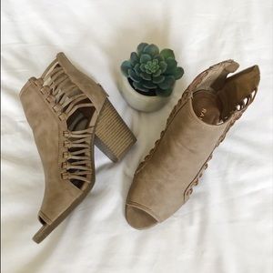Rampage tan Ankle booties